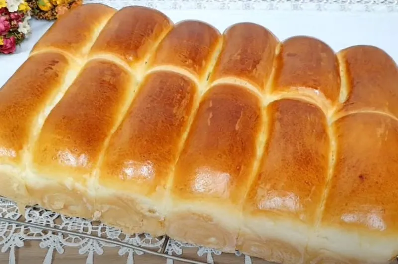 Pão caseiro simples fácil e muito fofinho